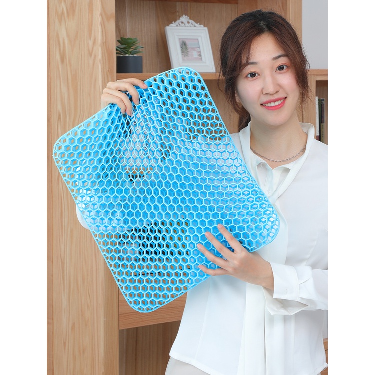 Nệm ngồi Gel silicon tổ ong 3D - Thiết kế thông minh, chống đau mõi, chống trĩ, chống thoát vị đĩa đệm vinhwatch