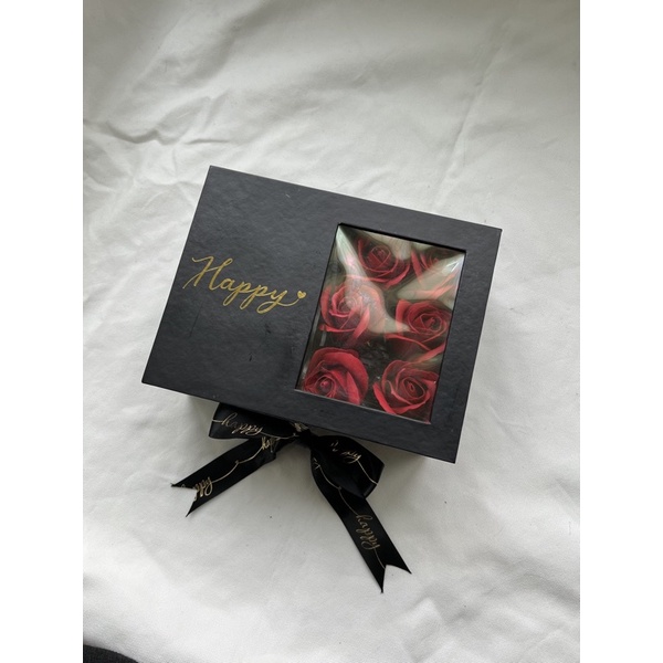 Hộp quà hoa hồng sáp đựng trang sức Quinn Jewelry, hộp quà Rose Box