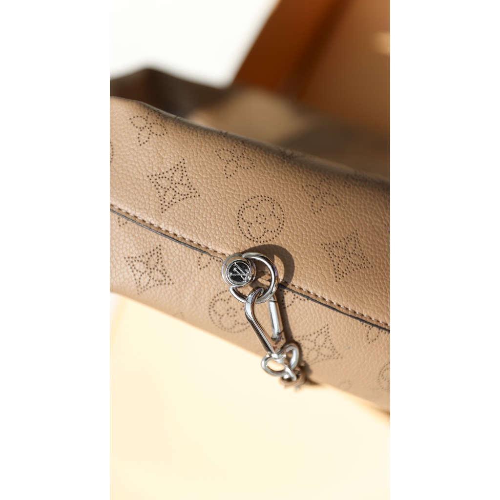 Túi LV W266-24 WHY KNOT PM 4 màu fullbox nam châm nguyên seal, kèm quai xích pha da