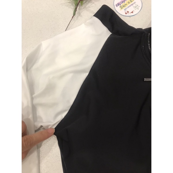 6 Mẫu Áo Sẵn Mút Ngực Có Khoá Kéo Trước Áo Bơi Lẻ Tay Dài Màu Đen