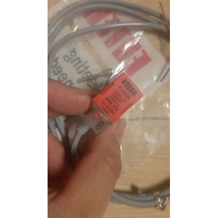 Cảm biến tiệm cận PL-05N