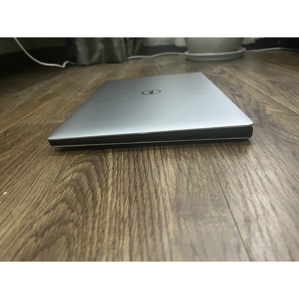 Dell Precision 5520 Xeon E3-1505M RAM 32GB  QUADPRO M1200 4G 15.6 Inch FHD IPS