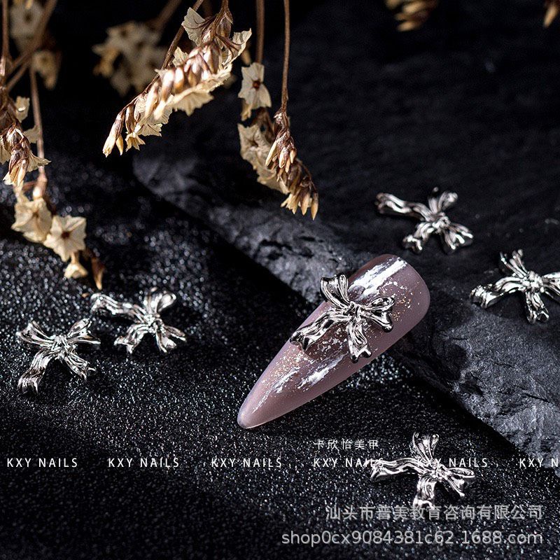 Charm nail chữ thập,hoa hồng đầu lâu,sung nail