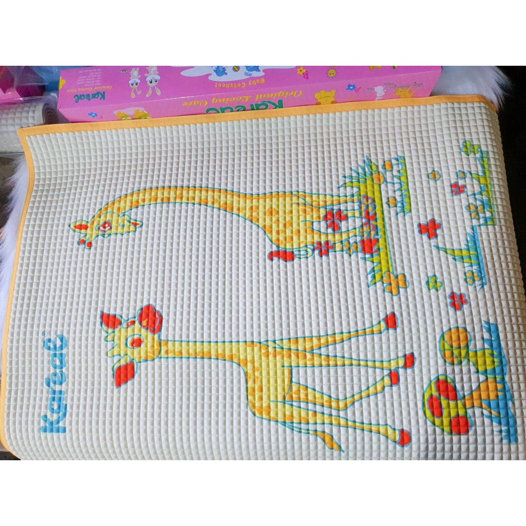 Tấm lót cao su non Kareal  chống thấm tốt cho bé size 90 x 60 cm, made in Malysia