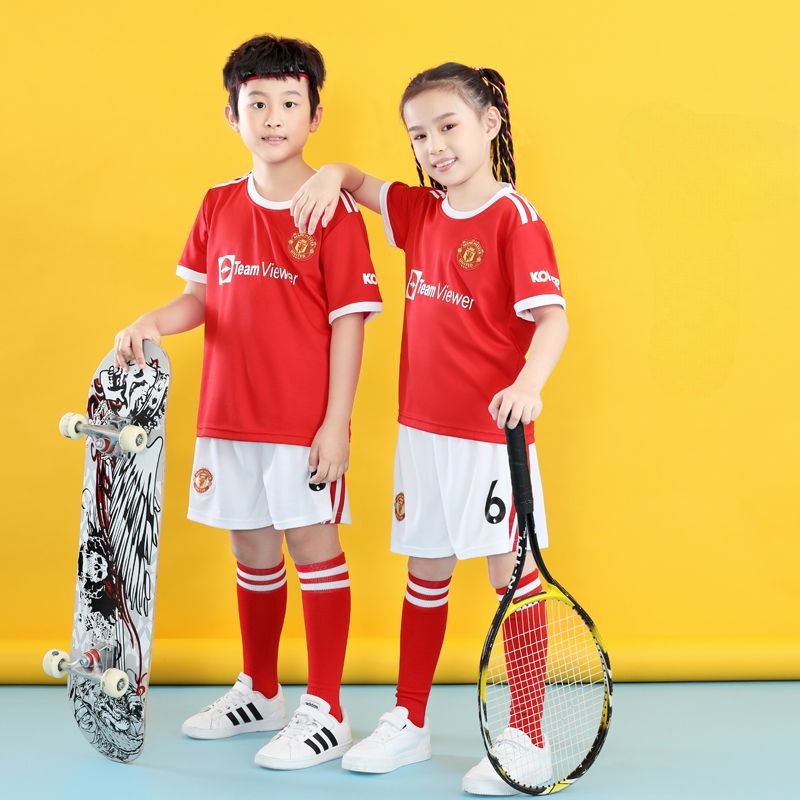 Bộ Áo Thun + Quần Short Màu Đỏ Đen In Số 22 Manchester United Cho Bé