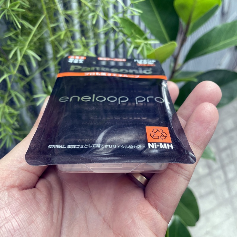 Vỉ 4 pin sạc AA Panasonic BK-3HCD/4C dung lượng 2550mAh - phiên bản nội địa box Nhật (Đen) Phụ kiện 1986