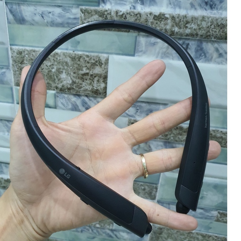 Tai nghe Bluetooth LG HBS-930 có thể kết nối 2 điện thoại cùng lúc hàng đã sử dụng