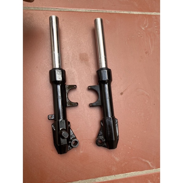 Thụt trước cũ bánh cơ  xe đạp điện M133 hàng đời mới