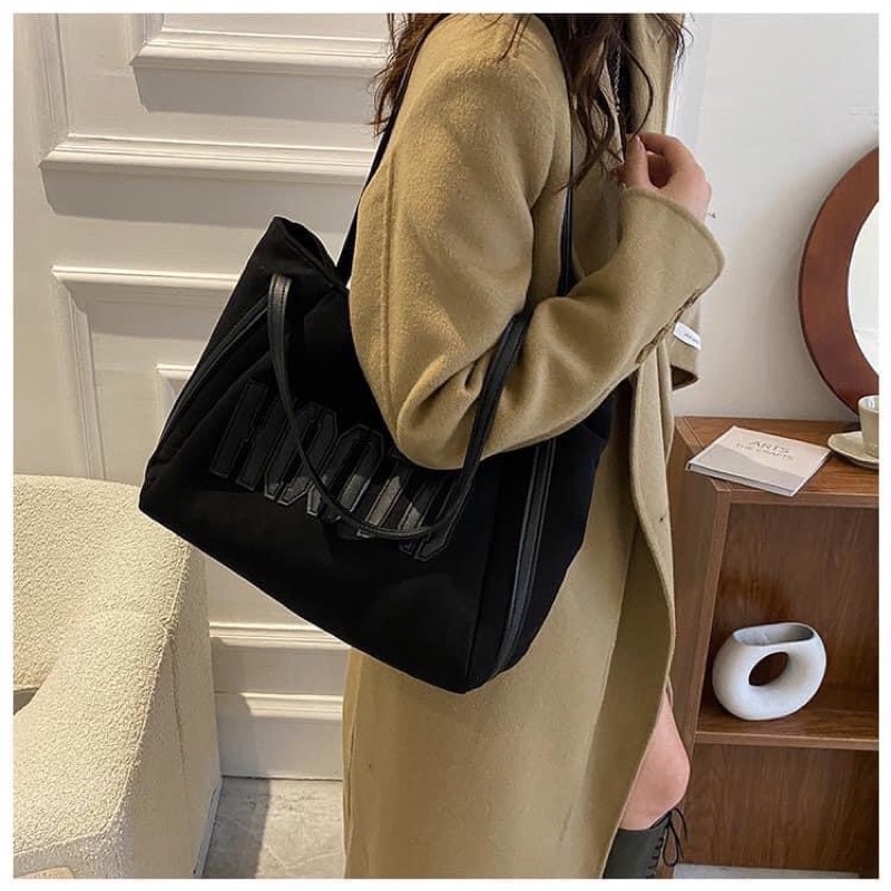 Túi đeo vai da lộn Hooto phong cách Hàn xinh xắn, trẻ trung