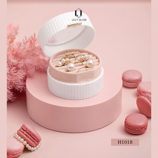 Hộp Đựng Trang Sức Jacy Silver, Hộp Đựng Trang Sức Màu Pastel Dáng Tròn Nắp Trong Suốt H1018