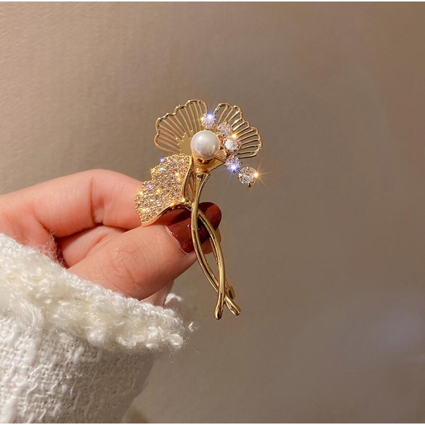 Trâm Cài Áo Hình Lá Đính Ngọc Trai Thời Trang Thu Đông