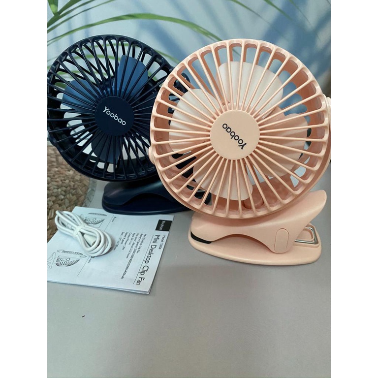 Quạt sạc pin mini để bàn YOOBAO F04 2500/6400 mAh Xoay 720 có đế kẹp đa năng.