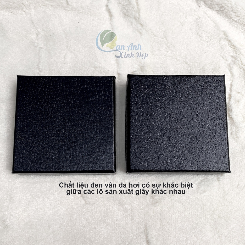 Hộp Đựng Trang Sức Màu Đen Vân Da
