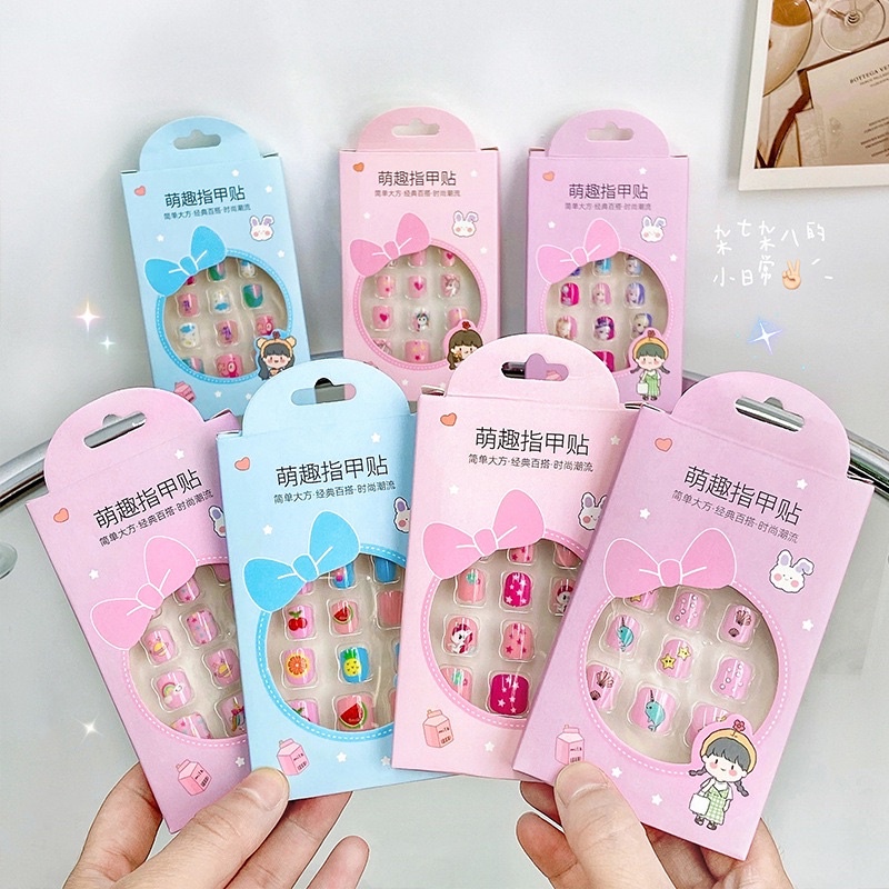 Bộ Set 12 Móng Tay Giả Có Đính Họa Tiết Độc Đáo In hình cho Bé
