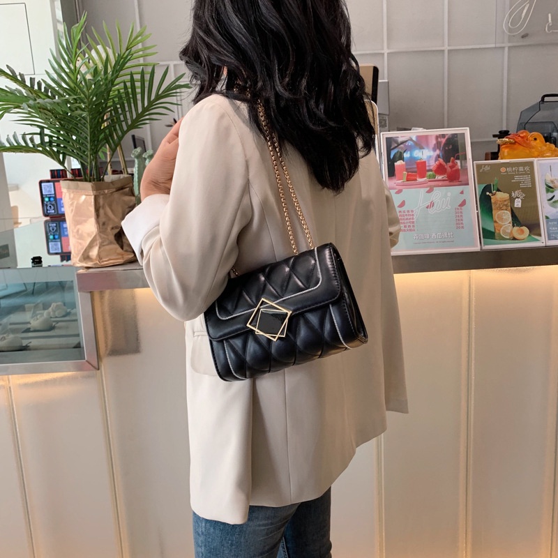 Túi đeo vai nữ khóa vuông ô trám, sang trọng , cổ điển | BigBuy360 - bigbuy360.vn