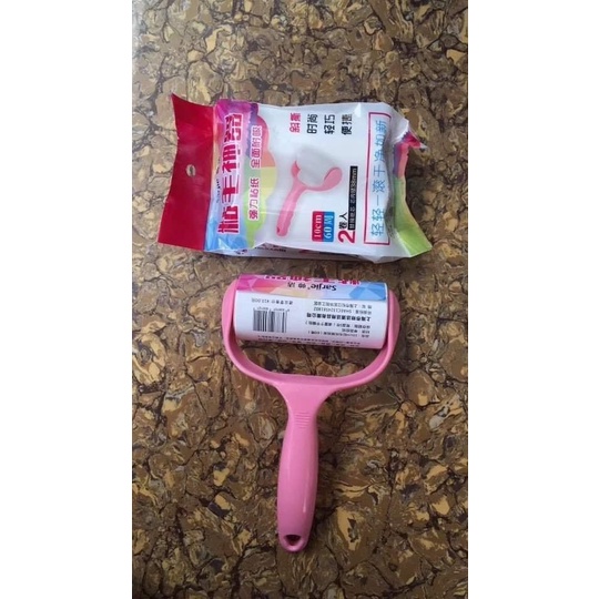 Cây Lăn Bụi Quần Áo Tặng Kèm 02 Cuộn Giấy Thay