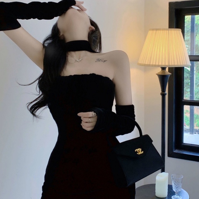 Đầm body hở vai tay dài TIBU, Set Váy Nữ Chất Nhung Cao Cấp Tôn Dáng Gợi Cảm Phối Cổ Sexy | BigBuy360 - bigbuy360.vn