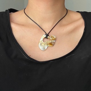 VÒNG CỔ ACRYLIC GIẢ VỎ SÒ MOONFIRE