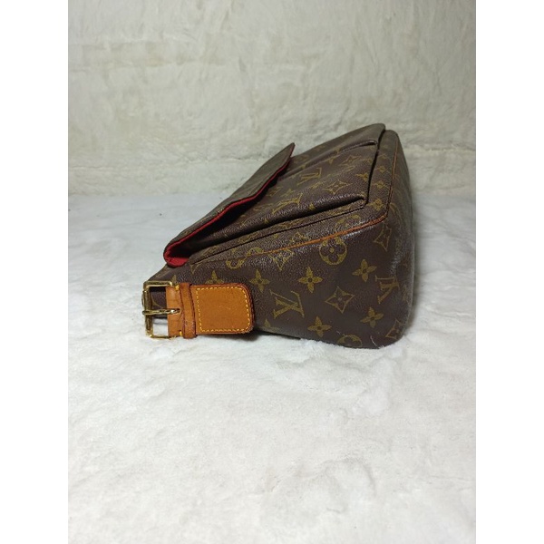 Túi xách si hiệu LV