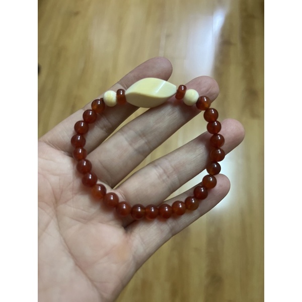 Vòng tay mã não đỏ si tuyển