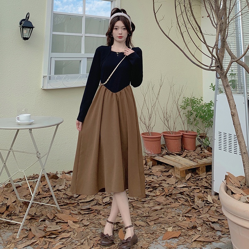 Đầm Chữ A Dài Tay Cổ Vuông Phong Cách Vintage Thời Trang