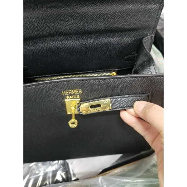 Túi hm size 20, 25 da sần Mã M11 màu đen, màu xám, màu đỏ, hm màu trắng khóa vàng khóa bạc tặng kèm khăn