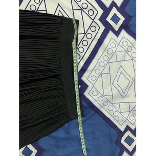 chân váy đen xếp ly - thanh lý