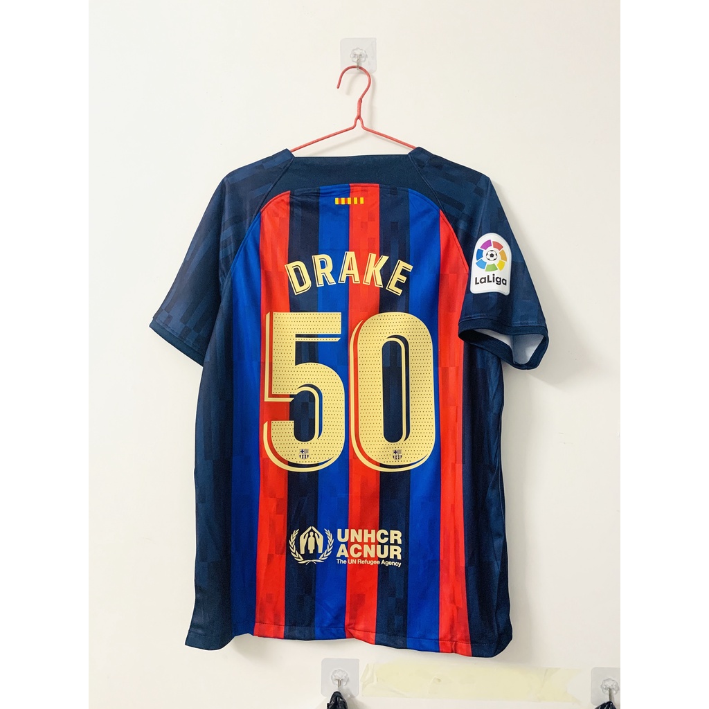 Áo Bóng Đá Thể Thao In Logo Barcelona Cổ Điển 22-23