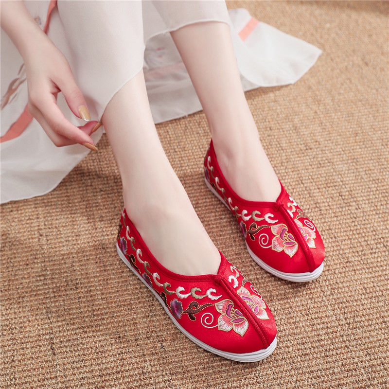 Giày Vải Đế Bệt Thêu Họa Tiết Thổ Cẩm Thủ Công Thoải Mái Cho Người Lớn