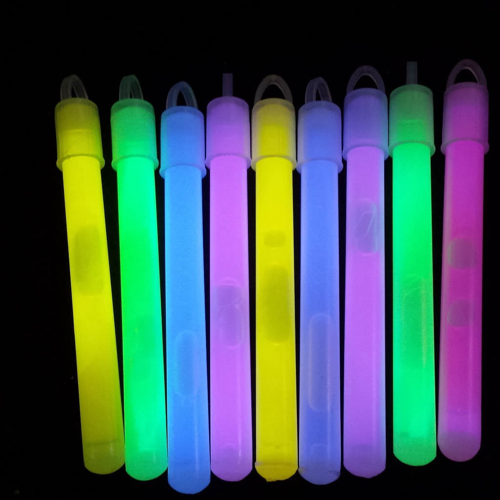 Que phát sáng dạ quang Glow Stick - Light Stick dài 10cm đường kính 1.0cm với màu sắc ngẫu nhiên phù hợp cho buổi party