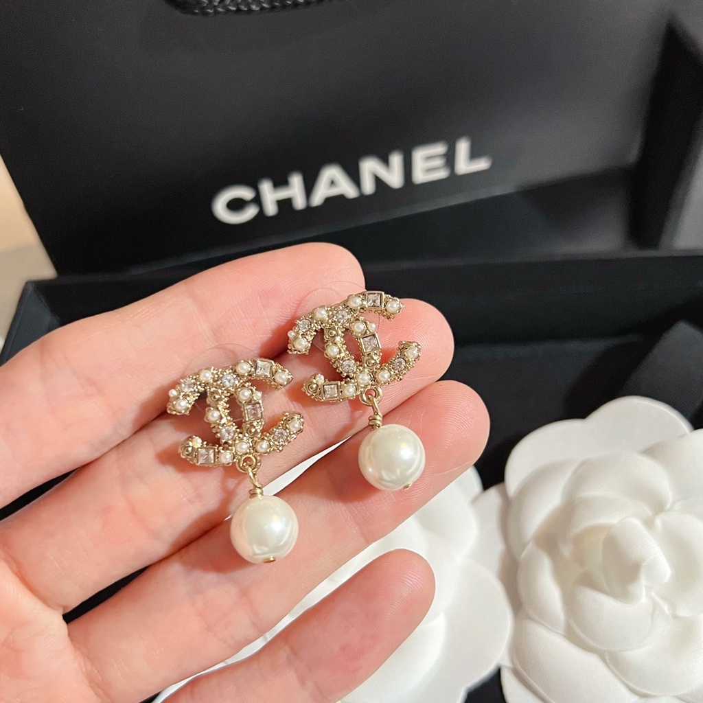 Khuyên Tai Đính Hạt Ngọc Trai Và Kim Cương Giả Hai Chữ C Thời Trang Mới