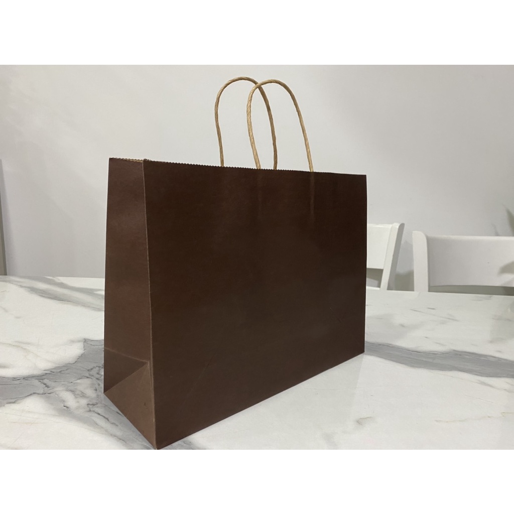 01 TÚI  KRAFT NÂU ĐẬM 32X24X11CM - HỎA TỐC