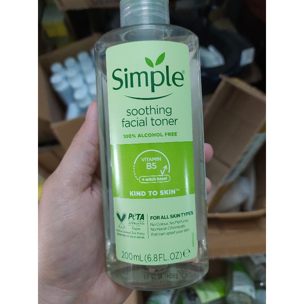 Nước Hoa Hồng Simple Cân Bằng Da Dịu Nhẹ Kind To Skin Soothing Toner 200ml