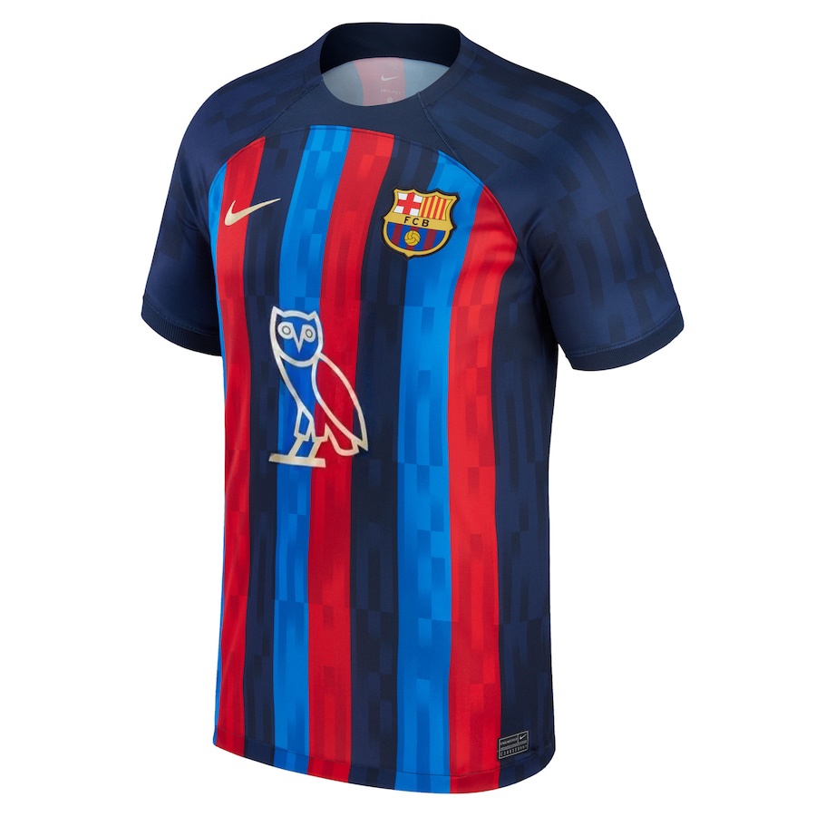 Áo Bóng Đá Thể Thao In Logo Barcelona Cổ Điển 22-23