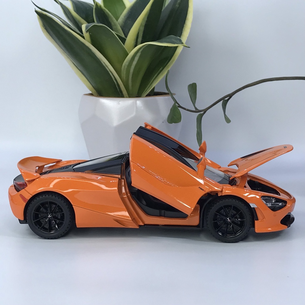Mô hình siêu xe Mclaren 720S tỷ lệ 1:24 bằng kim loại