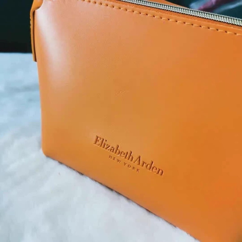 TÚI ELIZABETH CỦA UK