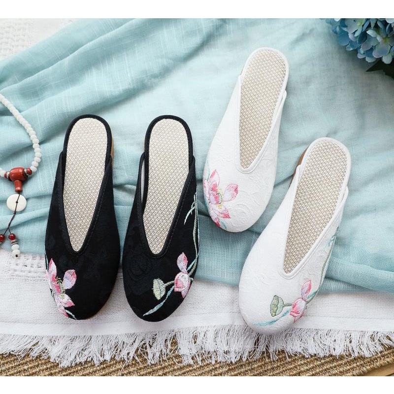 2 Đôi Giày Vải Lụa Sáng Thêu Họa Tiết Phong Cách Dân Tộc SanA7