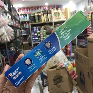 Kem đánh răng Crest Complete Extra Whitening Scope Advanced Freshness 232g.