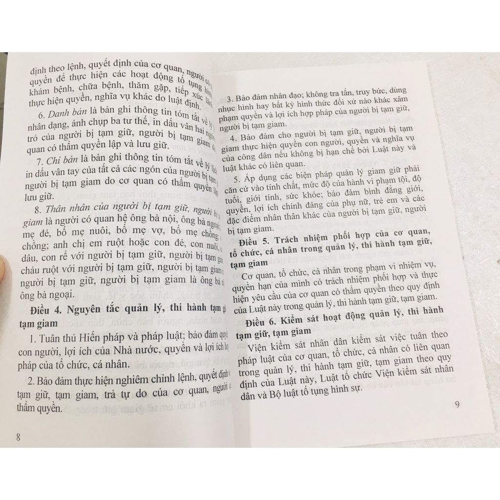 Sách : Luật thi hành tạm giữ , tạm giam