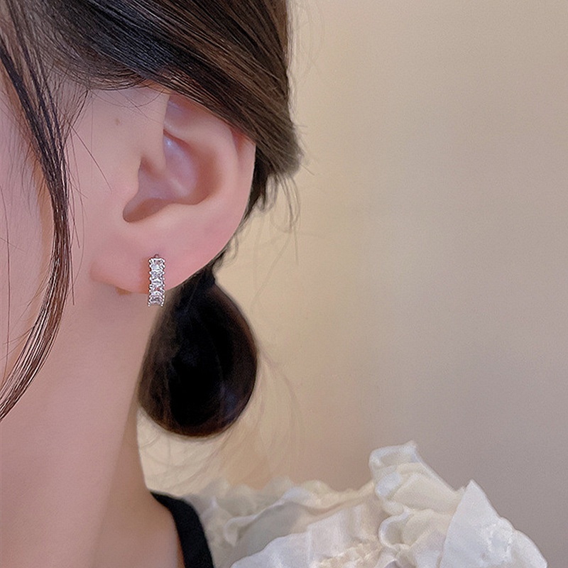 Khuyên tai mạ bạc đính đá zircon cao cấp sáng lấp lánh phong cách hàn quốc trẻ trung dành cho nữ
