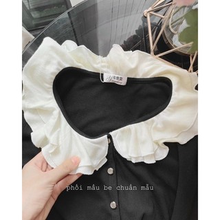 Áo thun zip đen cổ bèo trắng