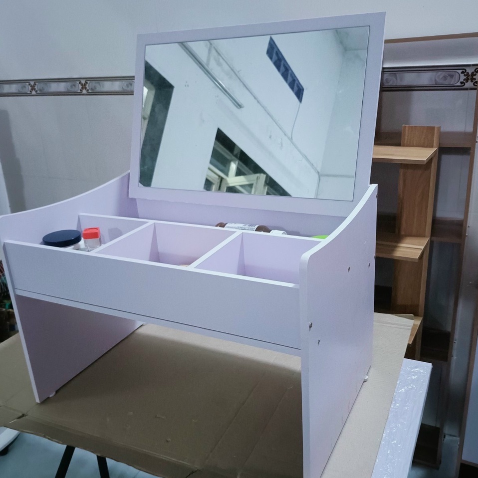 Bàn Trang Điểm 2 Ngăn Có Gương Ngồi Bệt Thời Trang