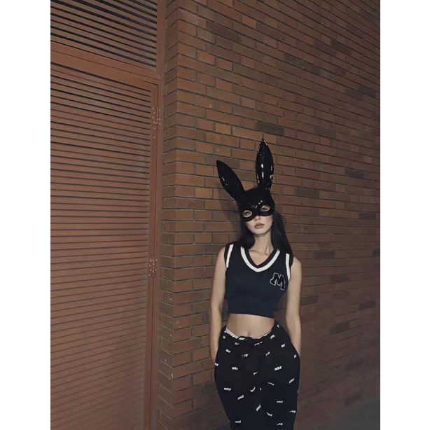 Mặt nạ thỏ đen cosplay Halloween