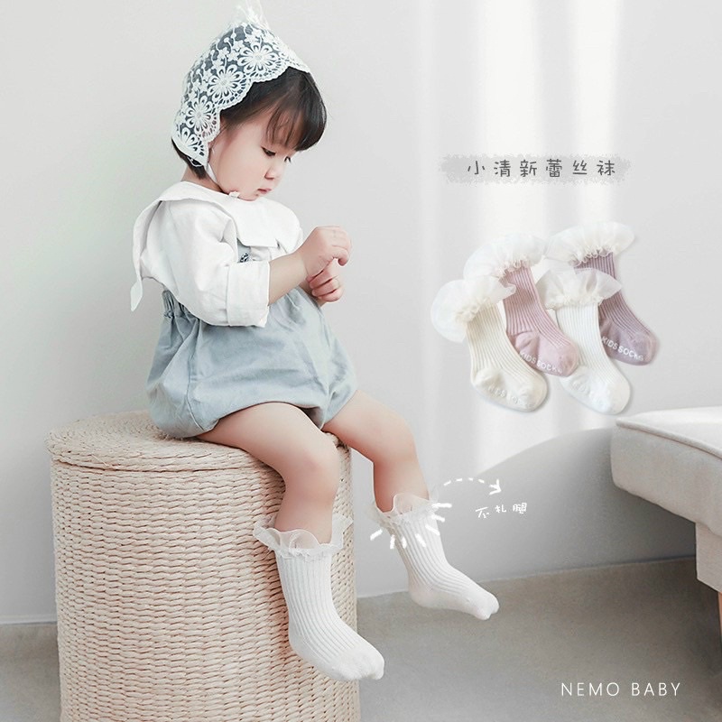 Tất bốt cao cổ phong cách vintage cho bé gái