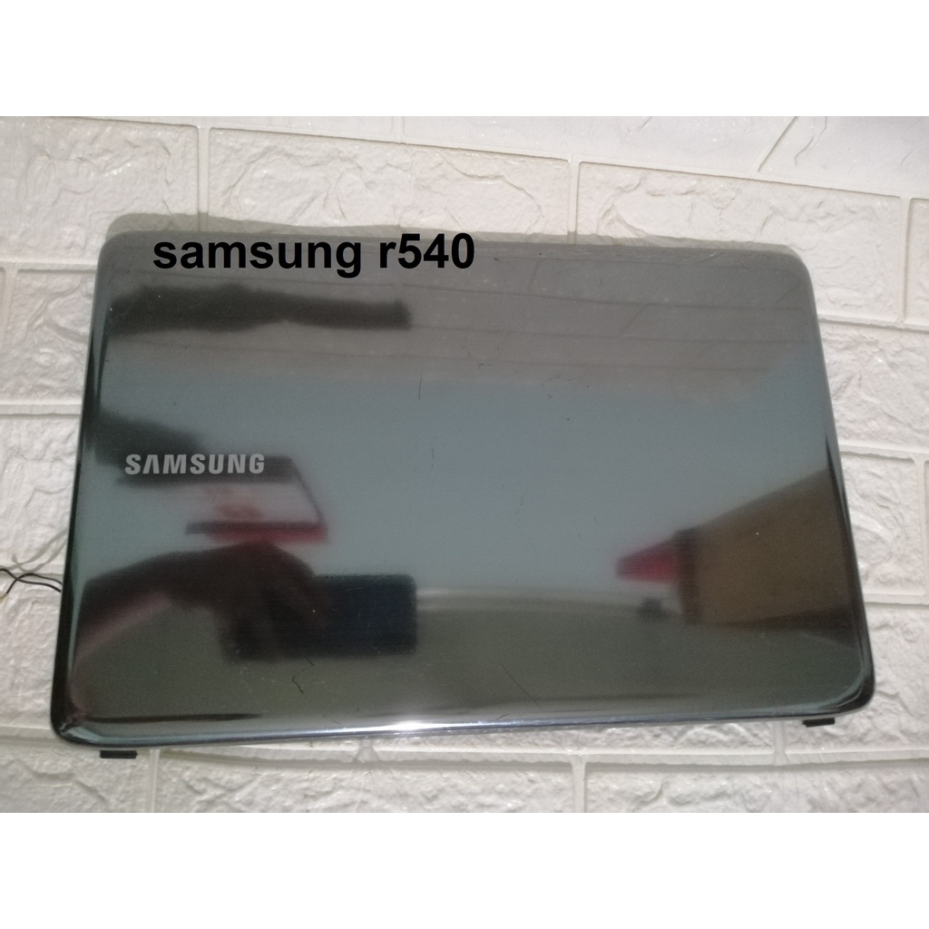 MẶT A  D VỎ LAPTOP SAMSUNG R540
