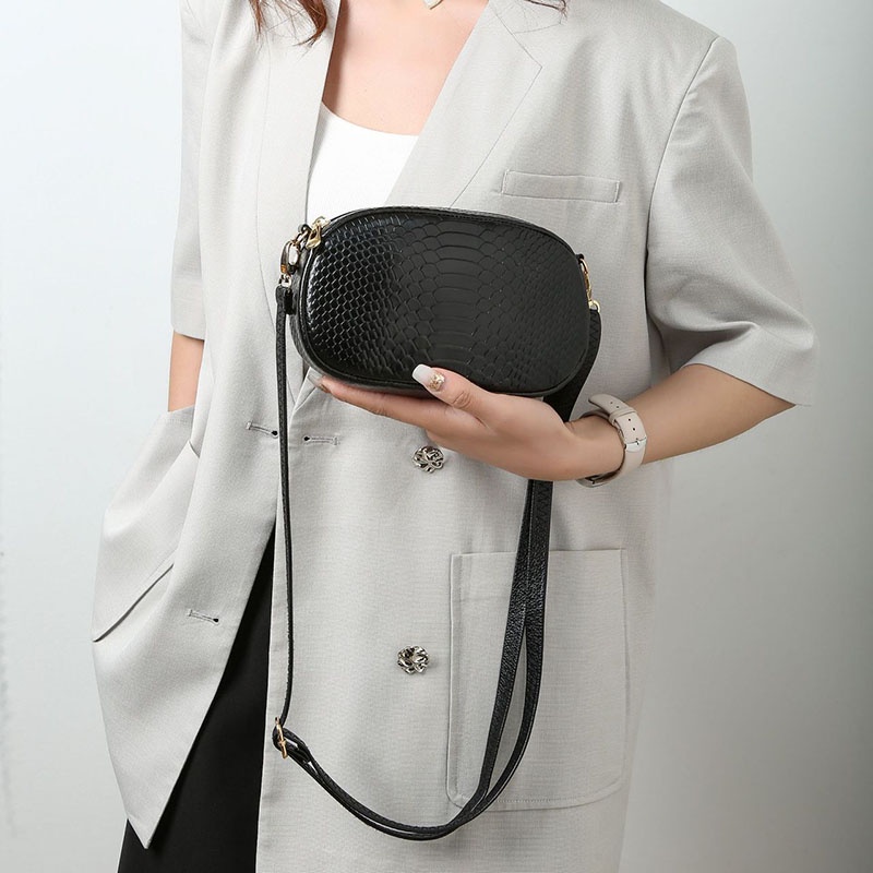 Túi Đeo Chéo Màu Đen Thiết Kế Đơn Giản Thời Trang Cho Nữ