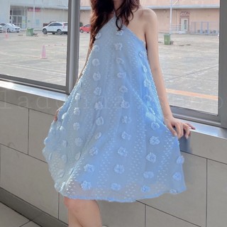 váy cổ yếm hở lưng dáng xoè