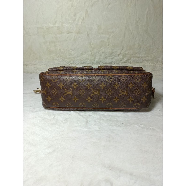 Túi xách si hiệu LV