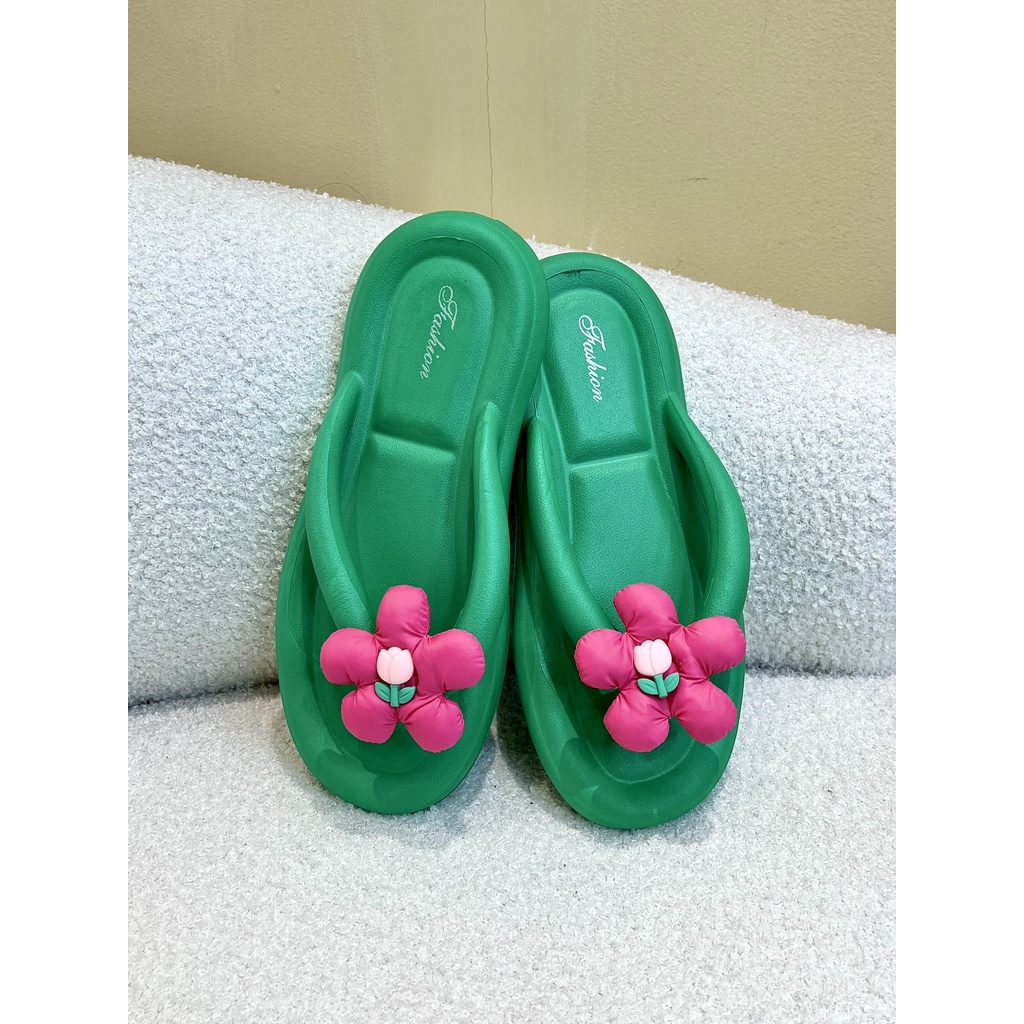 Dép xốp  gắn hoa nữ tính, duyên dáng - HN603