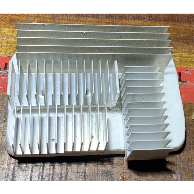 Sét 4 nhôm tản nhiệt dùng cho sò công suất, IC công suất